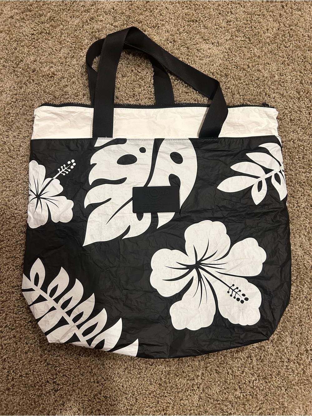 ALOHA Collection Black and White Tropical Floral Tote